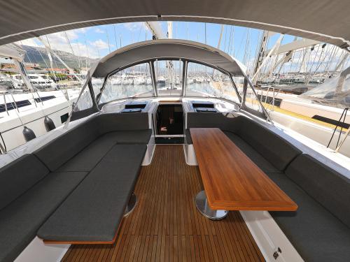Segelboot Hanse 548 Yachtcharter in Marina Dalmacija