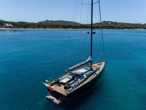Sailing yacht Hanse 575 for rent in Marina di Portisco