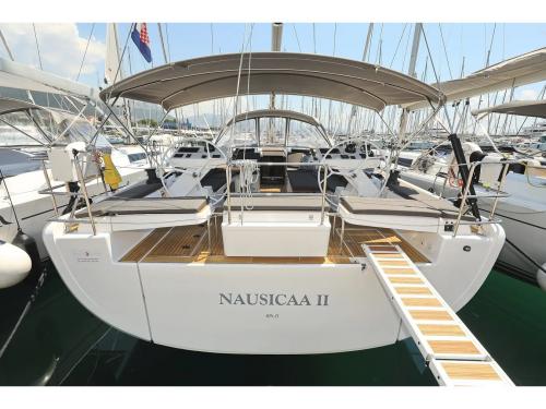 Yacht Hanse 588 Yachtcharter in Salerno
