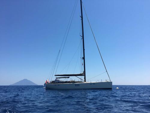 Sailing boat Hanse 630e available for charter in Cogolin