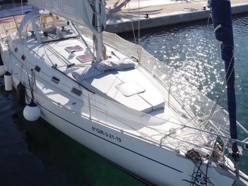 Sailboat Harmony 42 available for charter in Roses