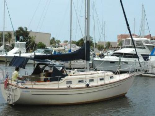 Sailing boat Island Packet 32 for hire in Cape Coral