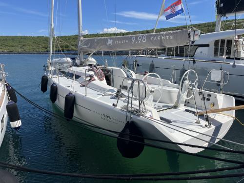 Segelboot Italia 9.98 Yachtcharter in Marina Punat