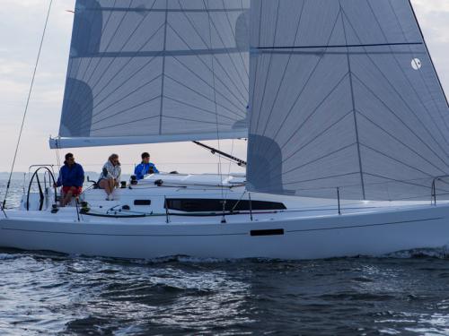 Segelyacht J 112 Yachtcharter in Marseille