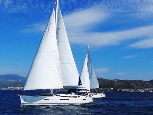 Segelboot Jeanneau 53 Yachtcharter in Adakoy