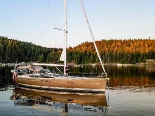 Yacht Jeanneau 53 available for charter in Sidney