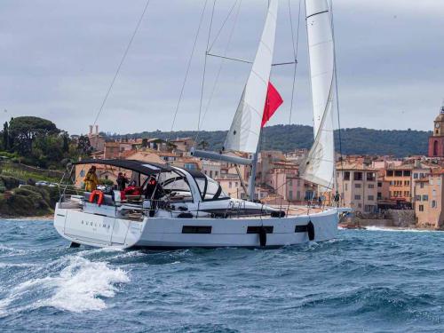 Sailing boat Jeanneau 60 for hire in Cogolin