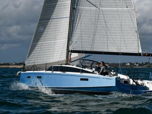 Segelyacht JPK 39 Yachtcharter in Port des Minimes