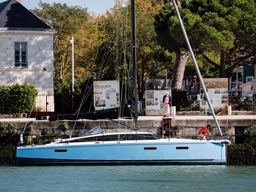 Segelyacht JPK 39 Yachtcharter in Port des Minimes