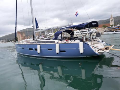 Yacht Kufner 50 for hire in Trogir