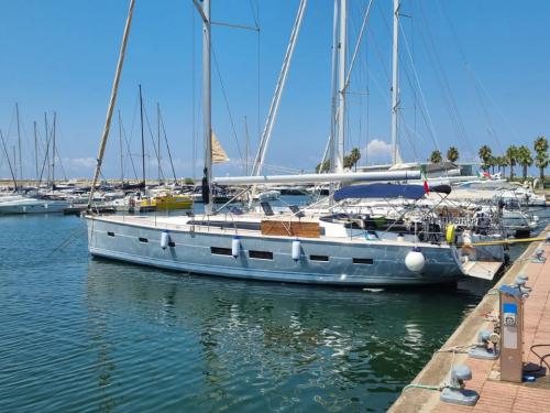 Segelyacht Kufner 54 chartern in Stadthafen von Marina