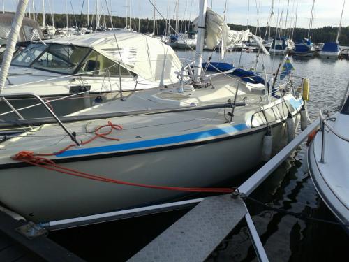 Yacht Maxi 77 for rent in Svinninge