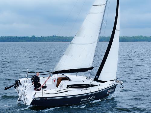 Yacht Maxus 26 Yachtcharter in Wilkasy