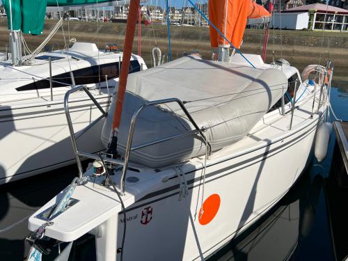 Sailing yacht Maxus 26 for charter in Arzon