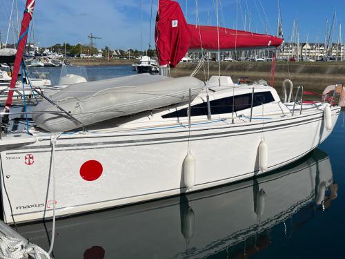 Yacht Maxus 26 chartern in Arzon