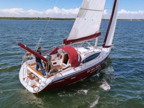 Sailing boat Maxus 33.1 RS for hire in Wilkasy