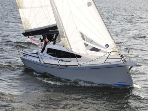 Sailing boat Maxus Evo 24 available for charter in Wilkasy