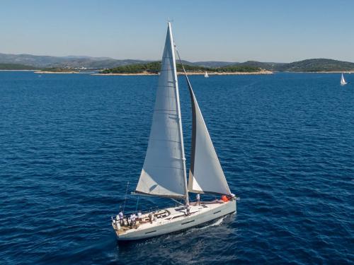 Yacht More 55 Yachtcharter in Seget