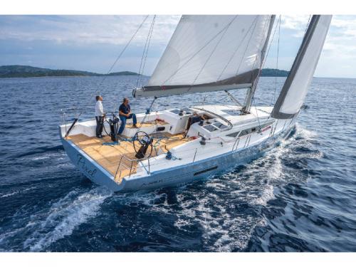 Yacht More 55 chartern in Marina Kastela