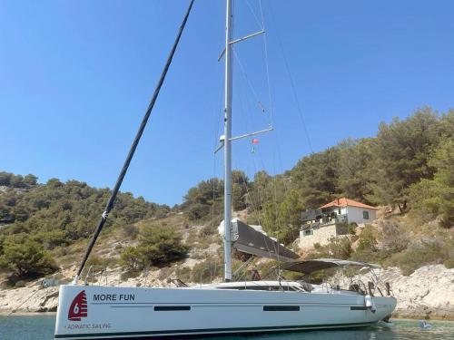 Yacht More 55 available for charter in Kastel Gomilica