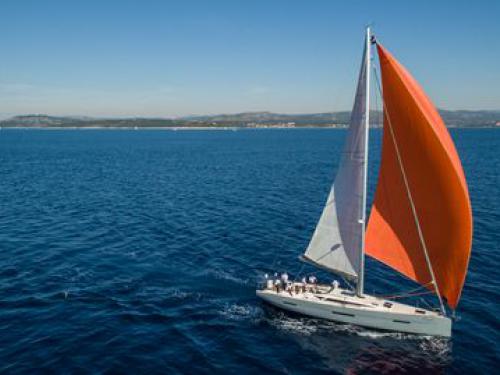 Yacht More 55 chartern in SCT Marina Trogir