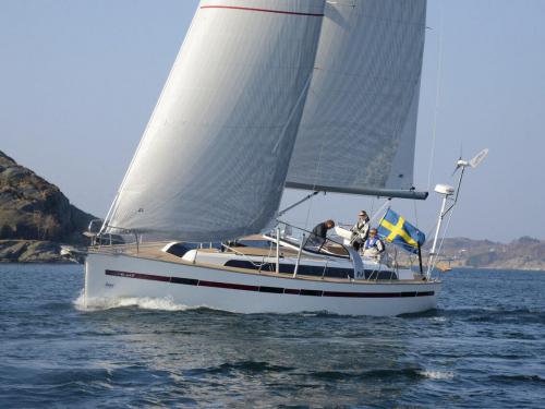 Yacht Najad 395 available for charter in Heiligenhafen
