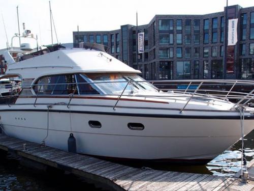 Yacht Nord West 355 Fly for hire in Marina am Ryck