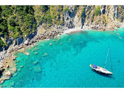 Sailing yacht Ocean Star 58.4 for rent in Athens