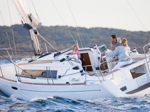 Segelboot Oceanis 31 chartern in Flensburg