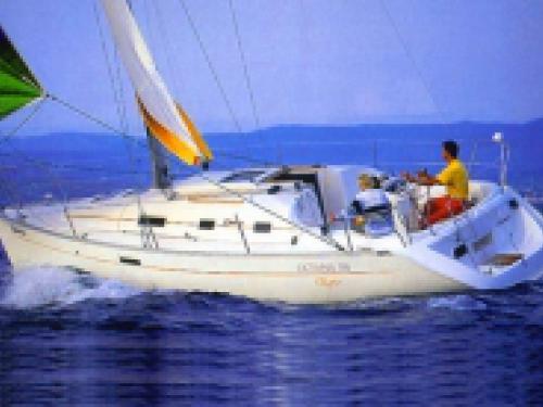 Yacht Oceanis 311 available for charter in Sukosan Bibinje