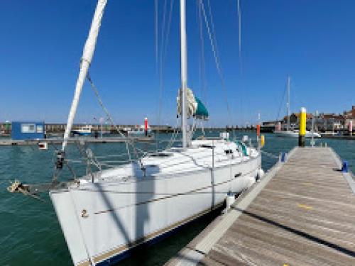 Segelyacht Oceanis 323 chartern in Hamble le Rice