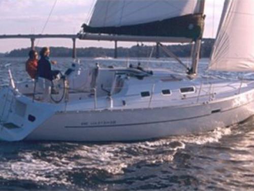 Segelboot Oceanis 323 Yachtcharter in Kasnäs Gasthafen