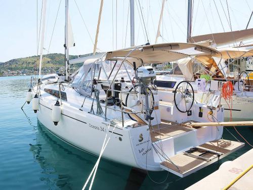 Segelboot Oceanis 34 Yachtcharter in Rogoznica