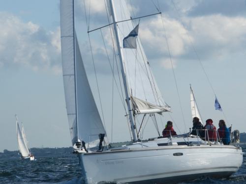 Yacht Oceanis 34 - Sailboat Charter Heiligenhafen