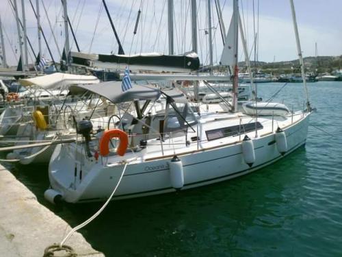 Sailboat Oceanis 34 for rent in Nea Peramos