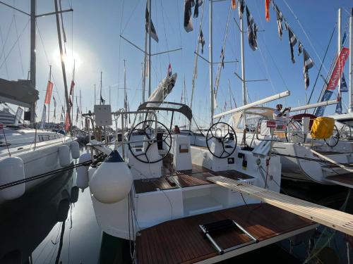 Segelyacht Oceanis 34 Yachtcharter in ACI Marina Simuni