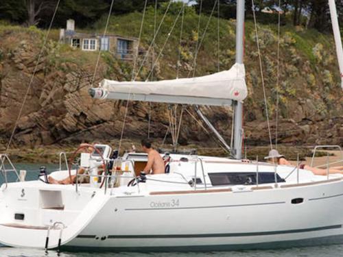 Sailing boat Oceanis 34.2 for hire in Marina am Ryck