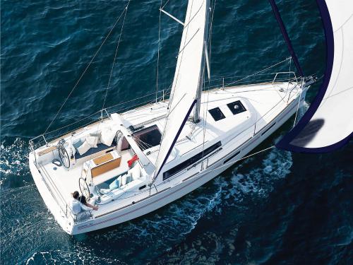 Segelyacht Oceanis 35 chartern in Marina Procida