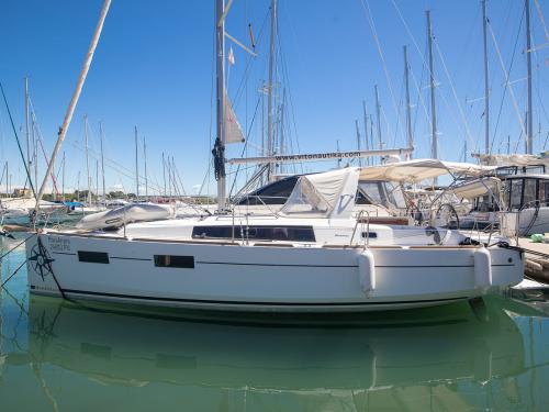 Segelboot Oceanis 35 Yachtcharter in Pomer