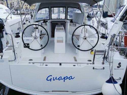 Sailboat Oceanis 35 for charter in Procida
