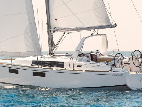 Sailing yacht Oceanis 35 available for charter in Taranto