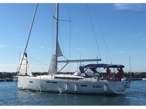 Sailboat Oceanis 35 for charter in Olbia