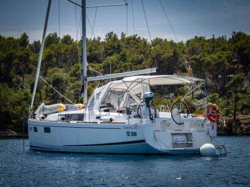 Segelyacht Oceanis 35.1 Yachtcharter in Split