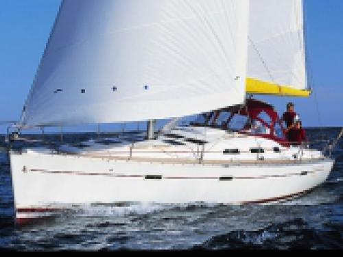 Sailing yacht Oceanis 361 for hire in Marina di Portisco