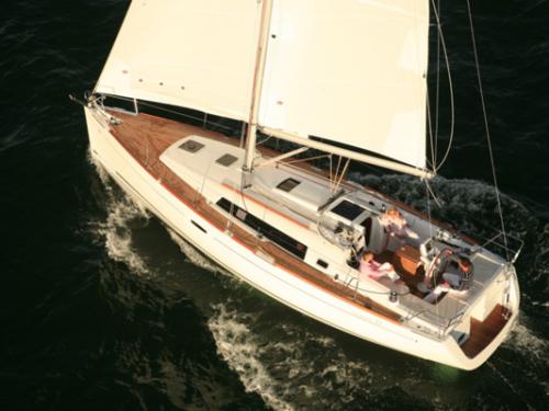 Segelyacht Oceanis 37 chartern in Saint Cyprien
