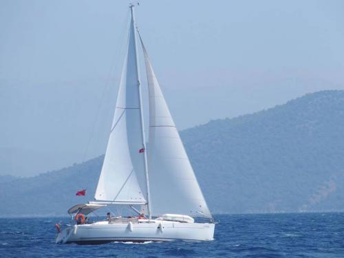 Yacht Oceanis 37 for rent in Fethiye