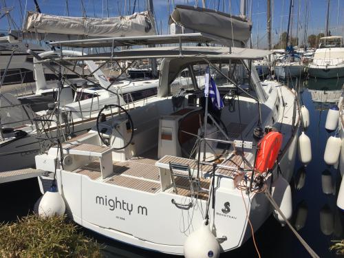 Sailing yacht Oceanis 38 available for charter in Athens