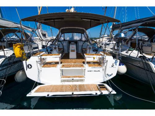 Sailboat Oceanis 38 for hire in Izola