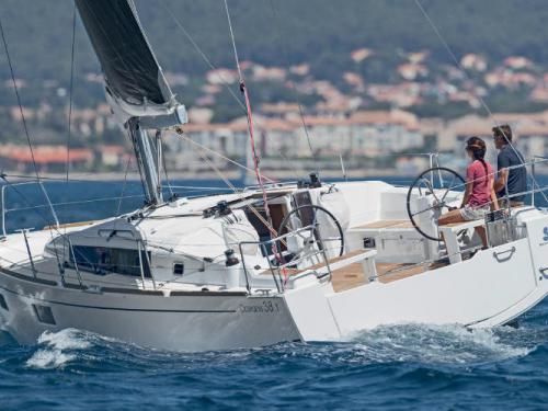 Segelboot Oceanis 38 chartern in Arzon