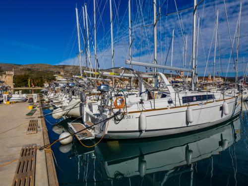 Segelyacht Oceanis 381 Yachtcharter in Trogir